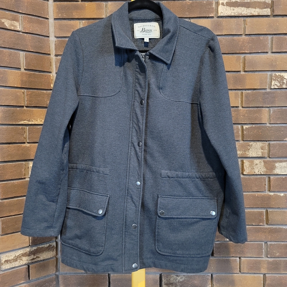 G.H. Bass gray sweatshirt camp coat drawstring waist snap close pockets